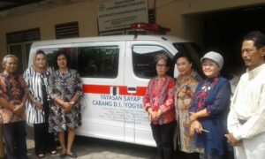 Read more about the article Bantuan Ambulance untuk Yayasan Sayap Ibu Cabang DIY