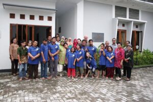 Read more about the article Kunjungan Donatur Panti 3 dari Bennink Foundation