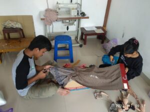 Read more about the article Anak Asuh Panti III Mengikuti Vocational Training Course (VTC) Menjahit di Pusat Rehabilitasi YAKKUM Yogyakarta